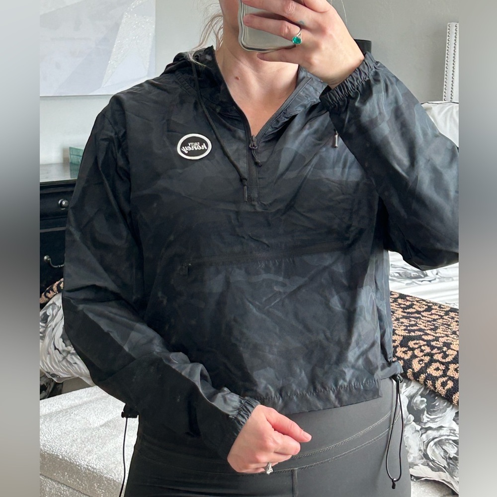 Salty honey wind breaker 1/4 zip pull over
